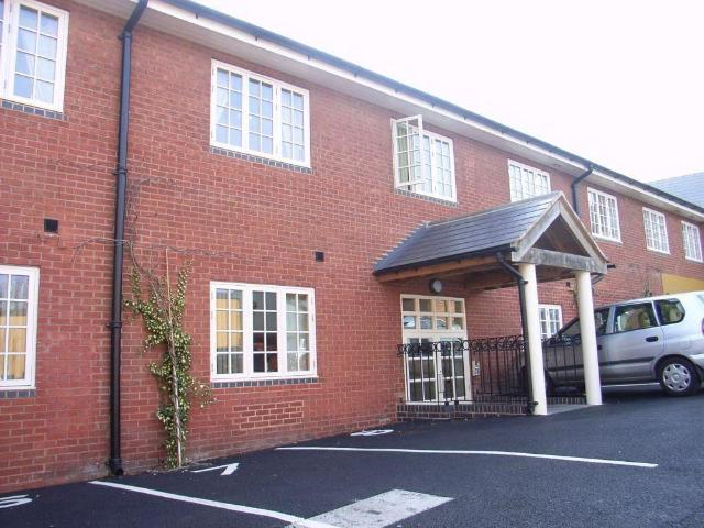 Flat for sale in Stanford On Avon, Leicestershire