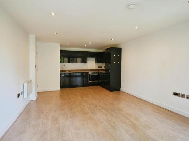 Flat for sale in Georgia, Greater Manchester