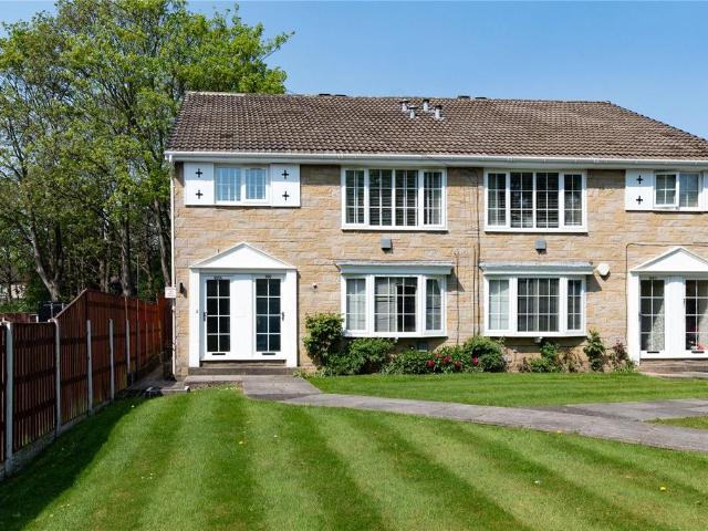 Flat for sale in Moortown, West Yorkshire