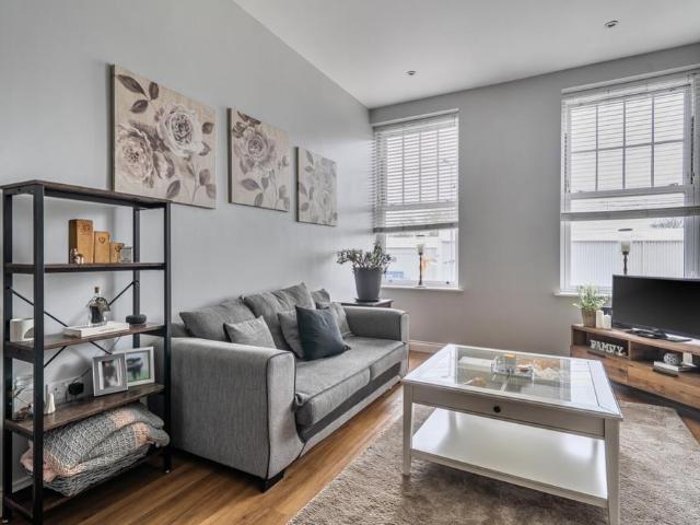 Flat for sale in Aldercar, Kedleston