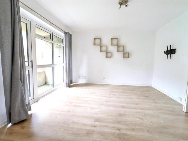 Flat for sale in Oldfield Park, Bath