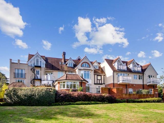 Flat for sale in Sunnyside, Mid Sussex