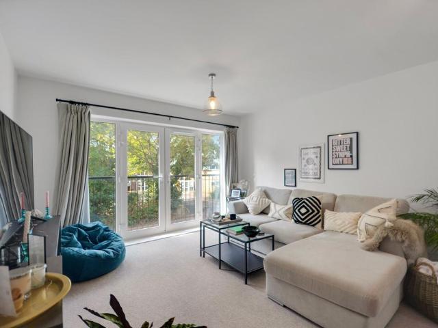 Flat for sale in Royston, North Hertfordshire