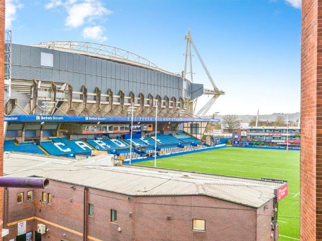 Flat for sale in Castle Quarter, Falcon Lodge