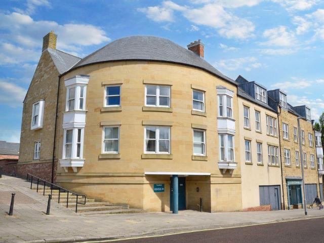 Flat for sale in Alnwick, North East