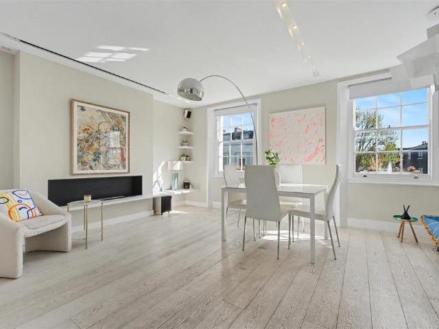 Flat for sale in Notting Hill, Greater London