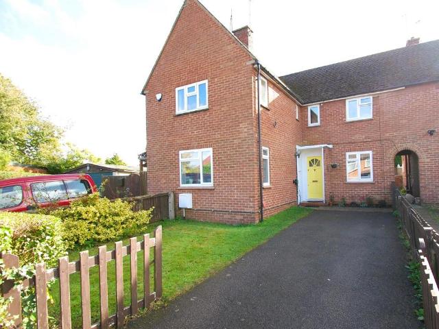 Flat for sale in Buckingham, Chalfont St Giles