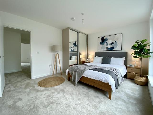 Flat for sale in Upton Park, Greater London