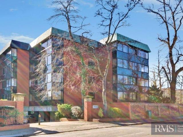 Flat for sale in Jesmond, Tyne And Wear