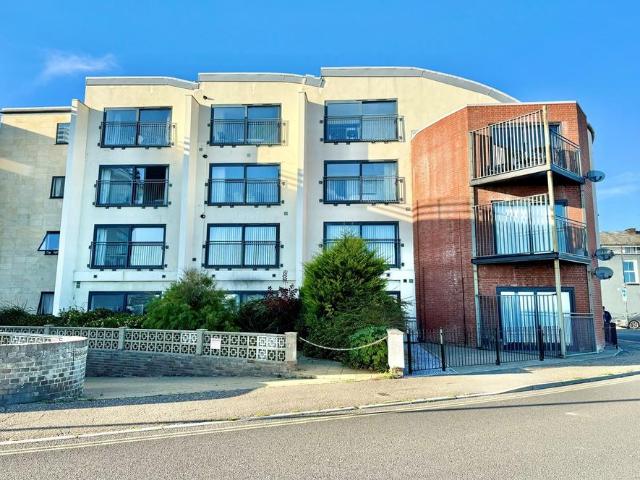 Flat for sale in Frinton and Walton, Dale Hill