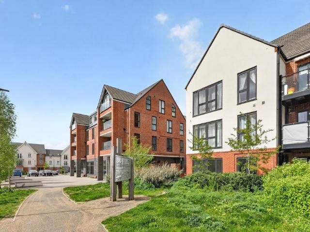 Flat for sale in Wokingham, Isle Of Man