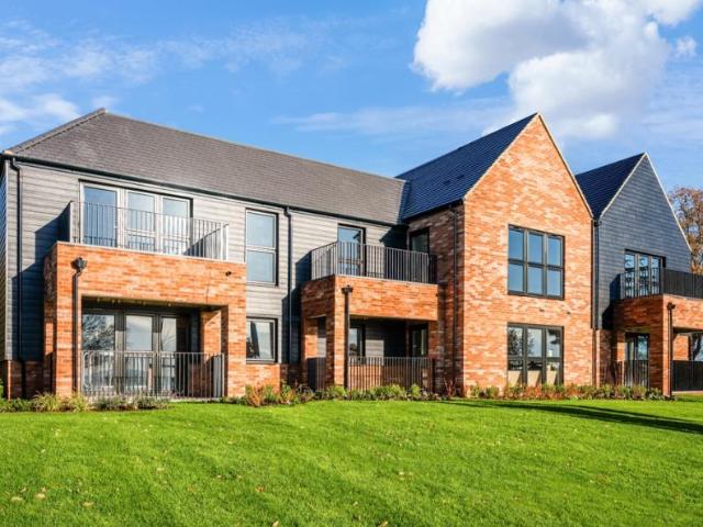 Flat for sale in Great Burstead, Essex