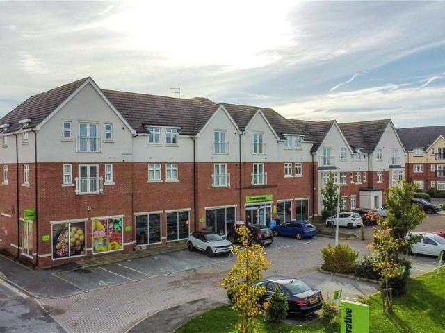 Flat for sale in Woodley