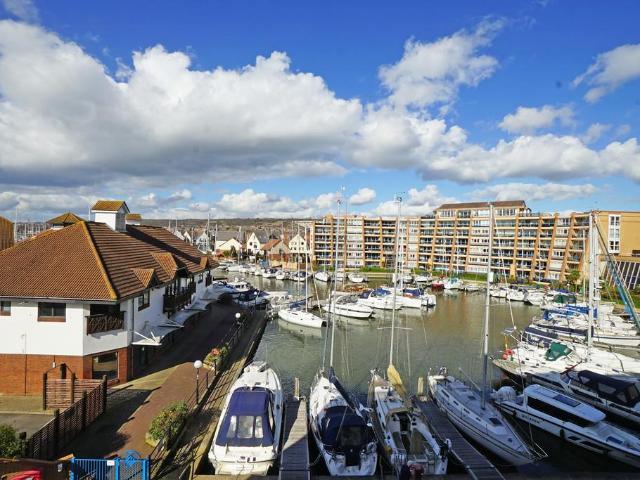 Flat for sale in Port Solent, City Of Portsmouth