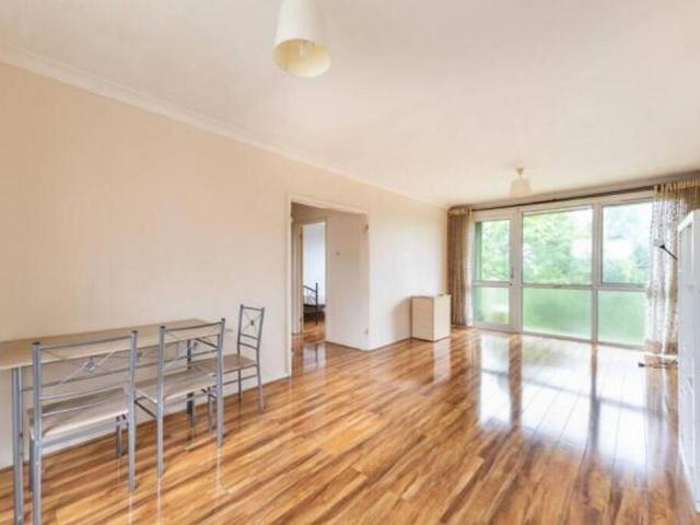 Flat for sale in Sudbury, Greater London