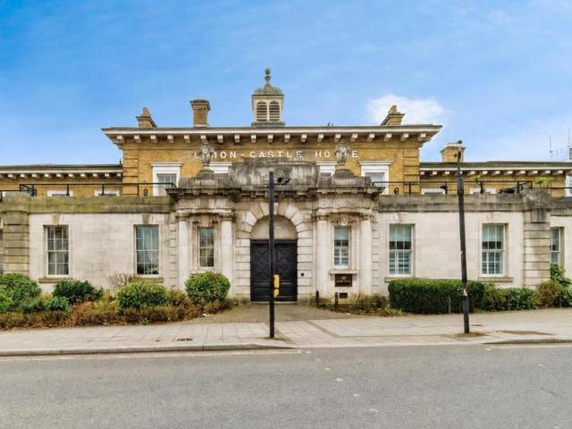 Flat for sale in St Mary's, City Of Southampton