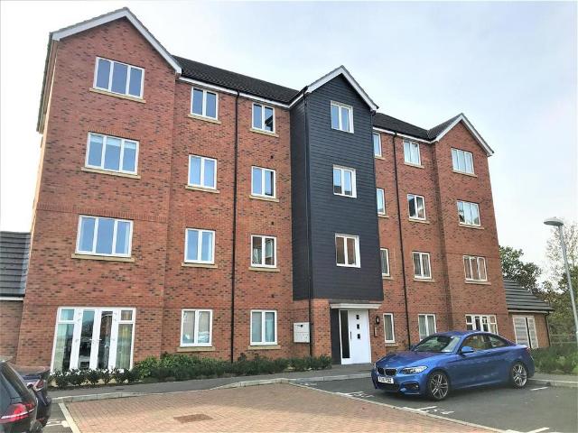 Flat for sale in Farnborough, Hampshire