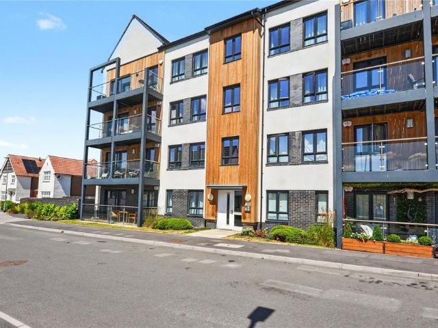 Flat for sale in Austhorpe, West Yorkshire