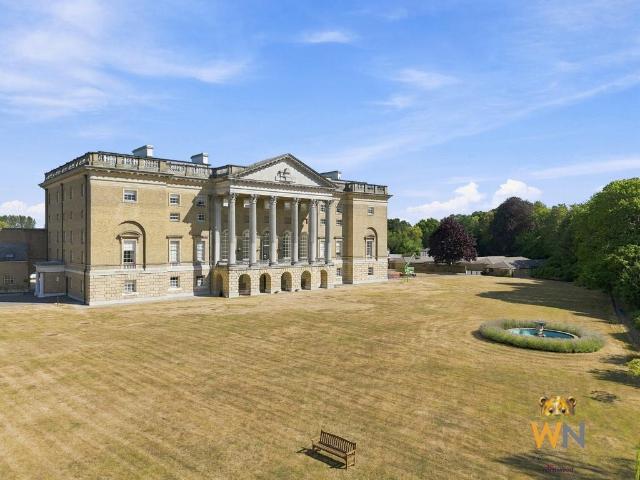 Flat for sale in Navestock Side, Essex