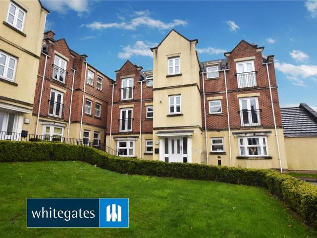 Flat for sale in New Blackpool, Leeds
