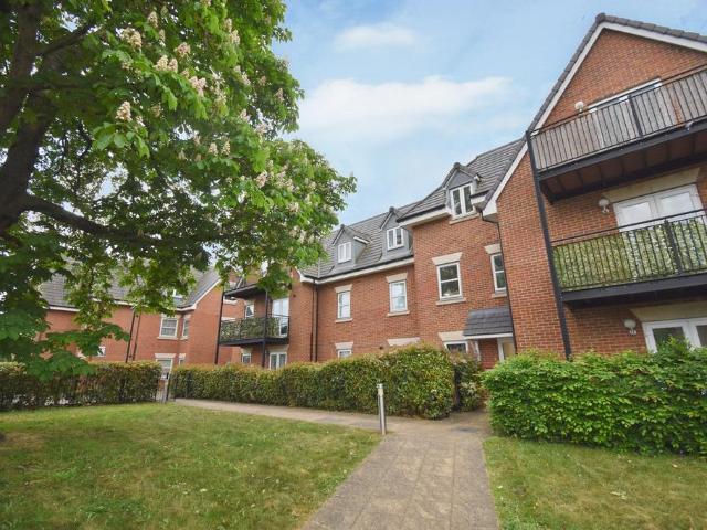 Flat for sale in Blackhills, Surrey
