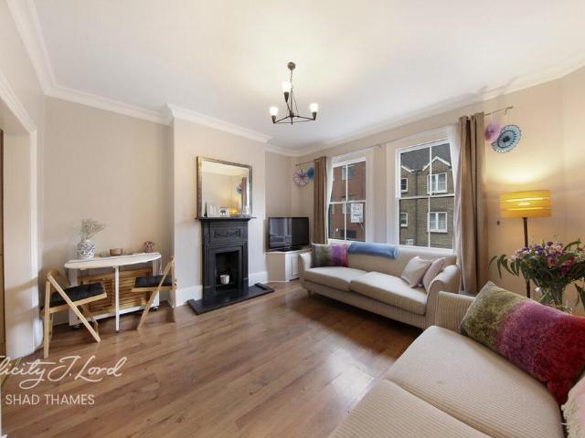 Flat for sale in The Borough, Greater London