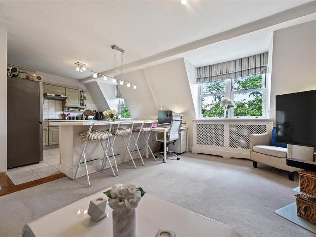 Flat for sale in Notting Hill, Greater London