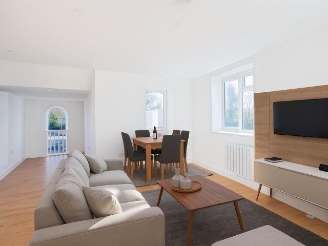 Flat for sale in Seaford, Iford