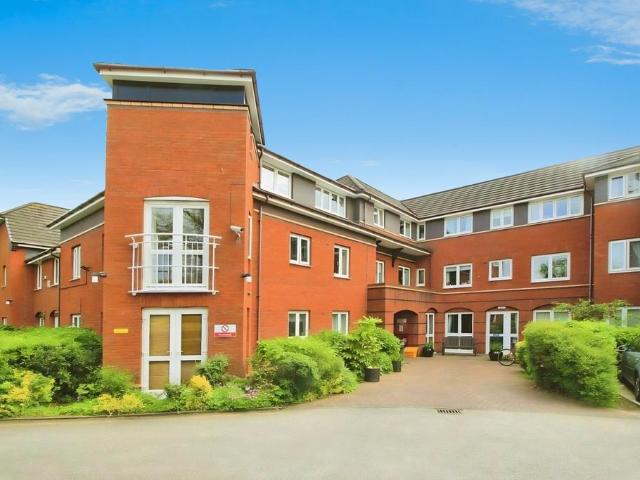 Flat for sale in Upton-by-Chester, Two Mills