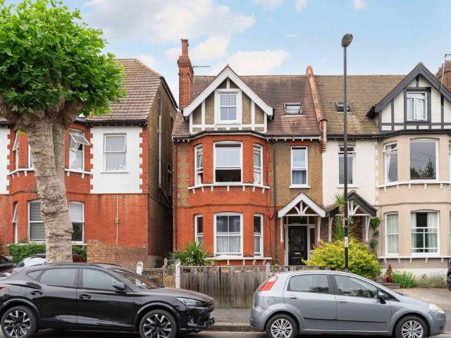 Flat for sale in London Borough of Croydon, Greater London