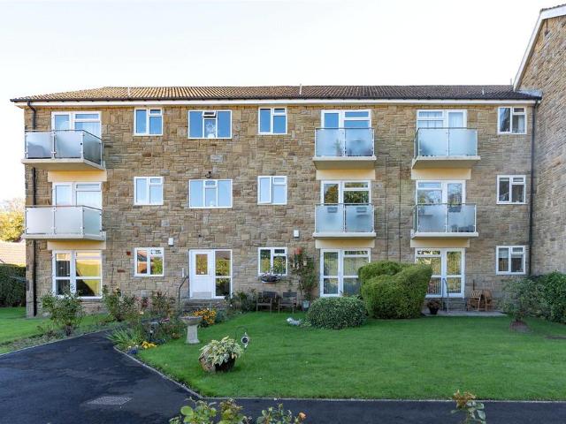 Flat for sale in Roundhay, Leeds