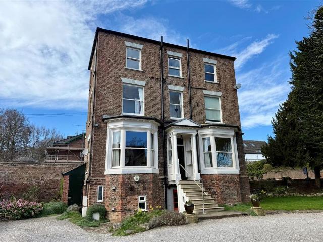 Flat for sale in Holgate, High Field