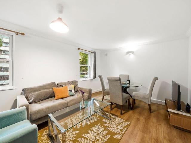 Flat for sale in London Borough of Lewisham, Greater London