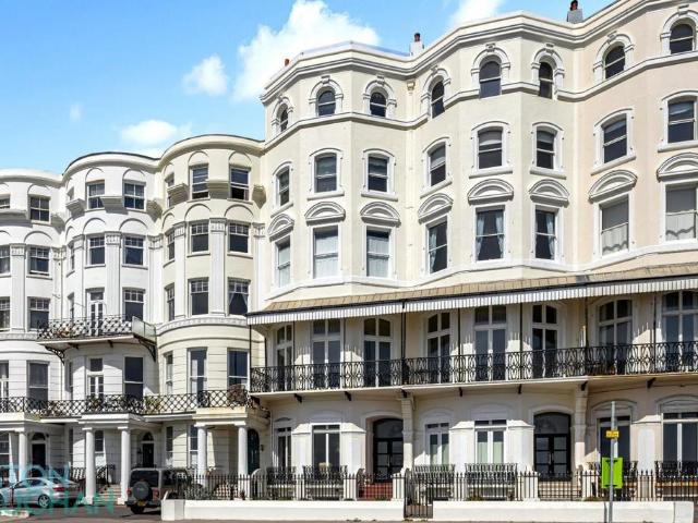 Flat for sale in Kemptown, Brighton & Hove