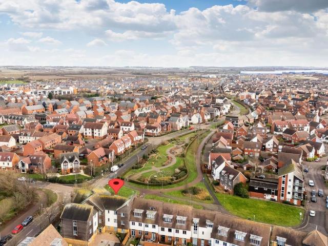 Flat for sale in Monkston Park, Milton Keynes