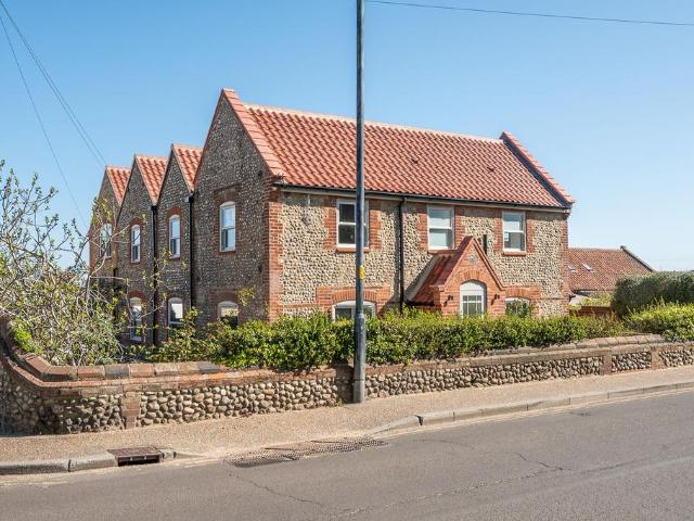 Flat for sale in Comers, Norfolk
