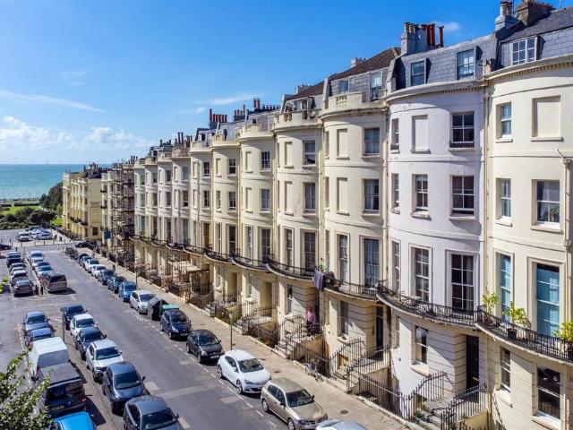 Flat for sale in Brunswick