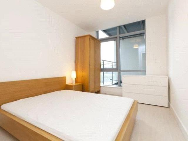 Flat for sale in Holbeck, West Yorkshire