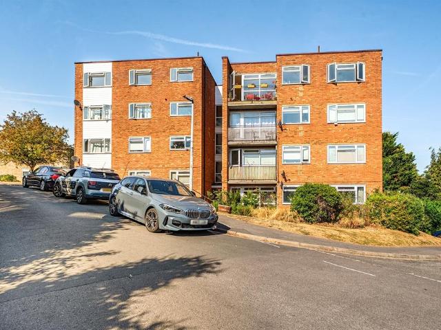 Flat for sale in St Marks, Maidenhead