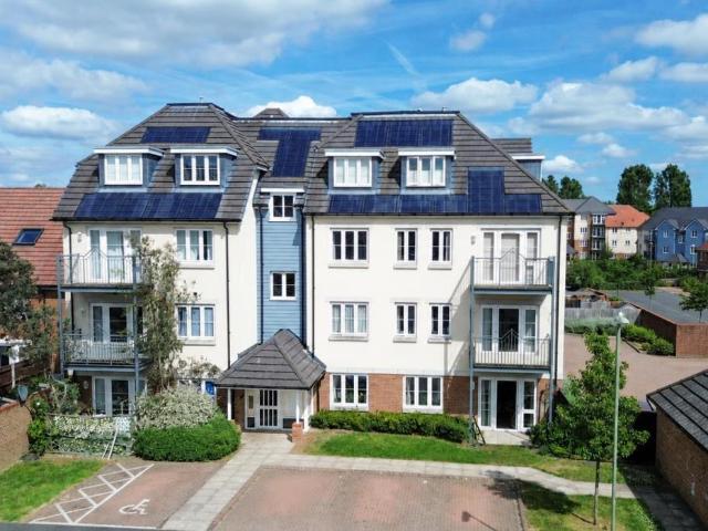 Flat for sale in Aldershot, Rushmoor
