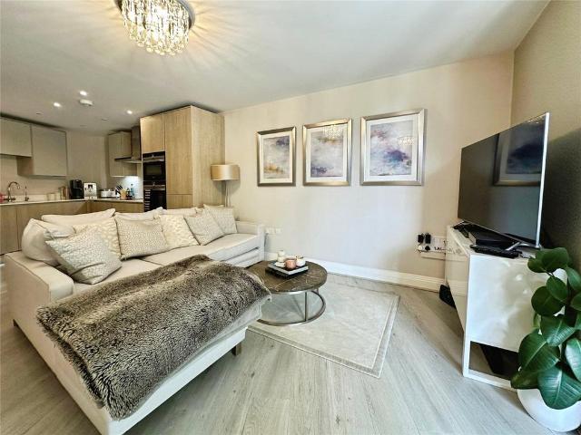 Flat for sale in Fishery, Maidenhead