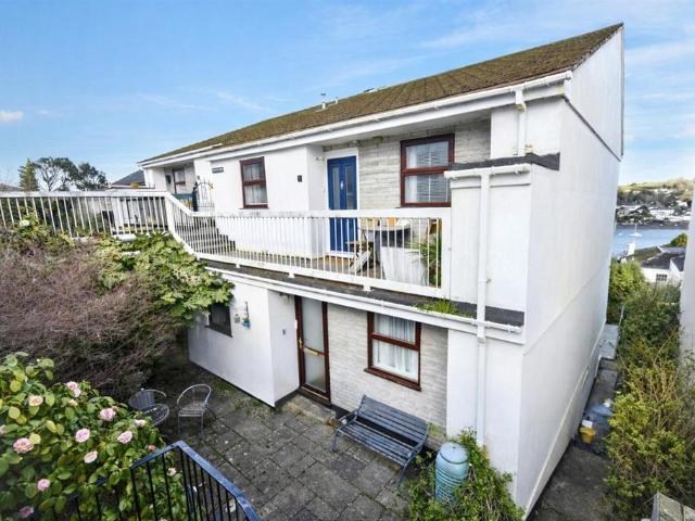 Flat for sale in Falmouth, Cornwall
