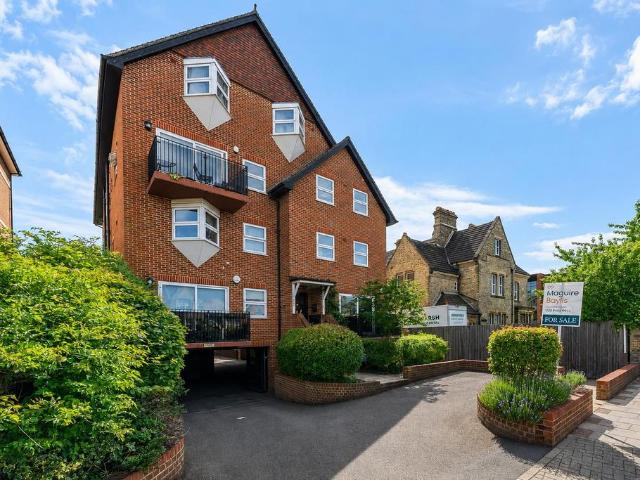 Flat for sale in Beckenham, Greater London