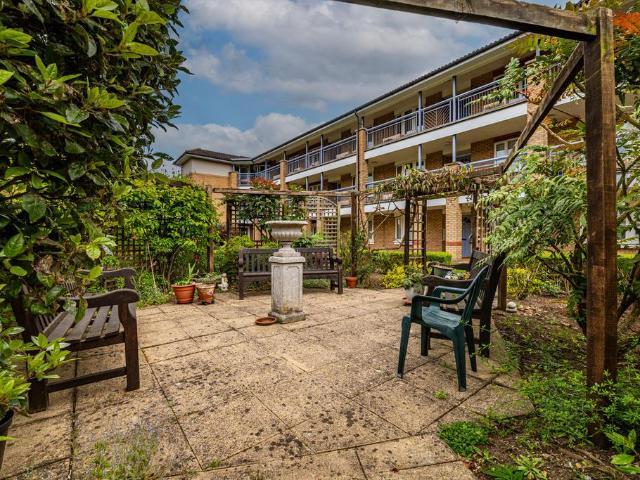 Flat for sale in Ashby De La Launde, Lincolnshire
