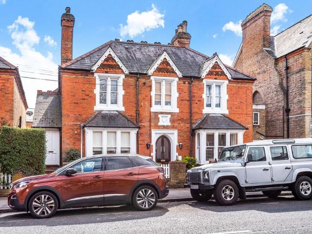 Flat for sale in Clewer Village, Windsor