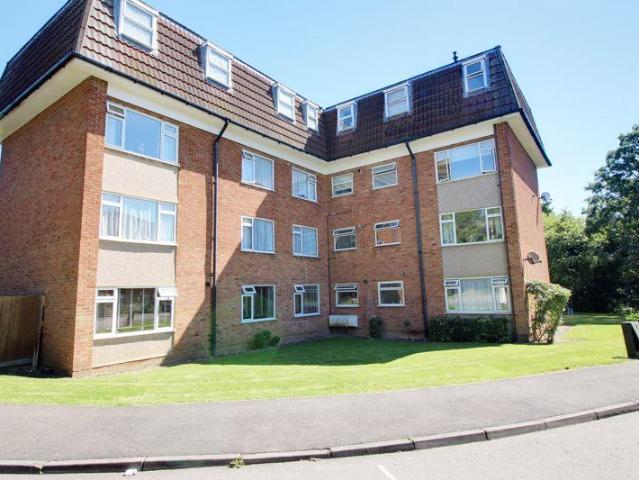 Flat for sale in Fretherne, Hertfordshire