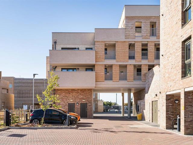 Flat for sale in Arbury, Cambridgeshire