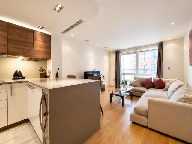 Flat for sale in Greater London