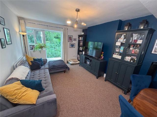Flat for sale in Southfields, Greater London
