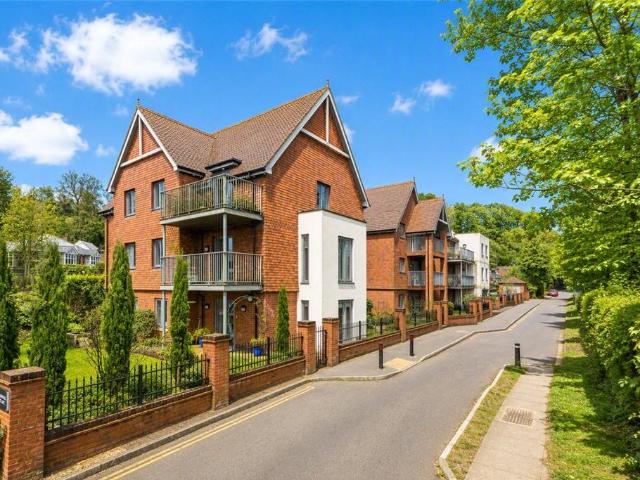 Flat for sale in Marlborough, Easton Royal